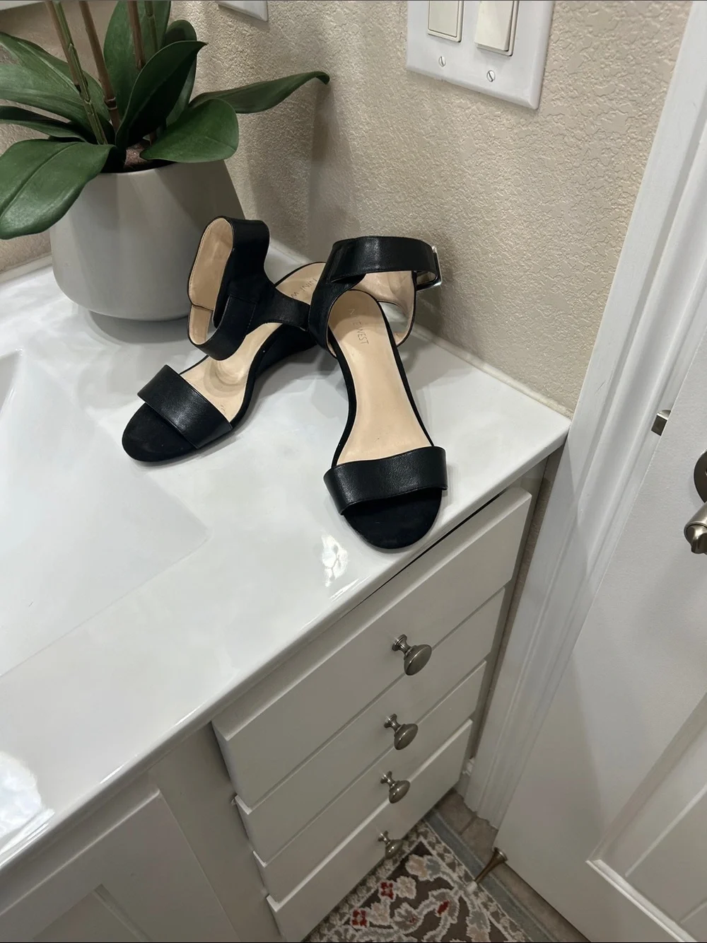Black Women's Open-Toe Block Heel Sandals
